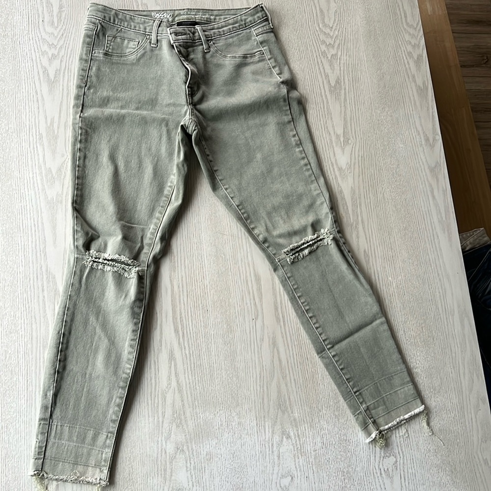Light Olive Green Distressed Jegging